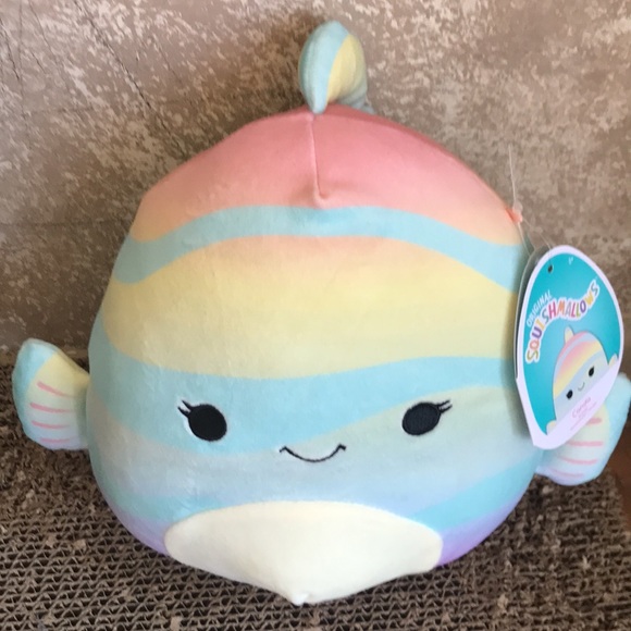 Canda rainbow fish squishmallow - Picture 3 of 7